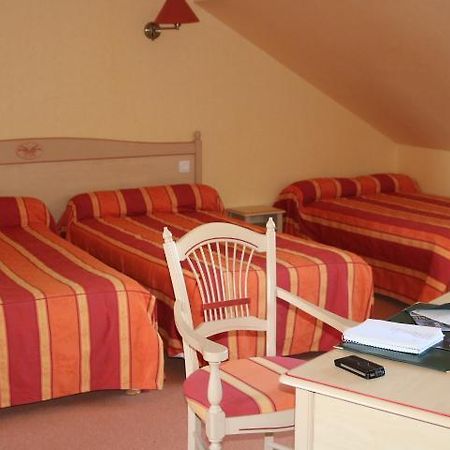 Hotel Logis Le Port Saint Aubin à Morannes sur Sarthe-Daumeray Extérieur photo