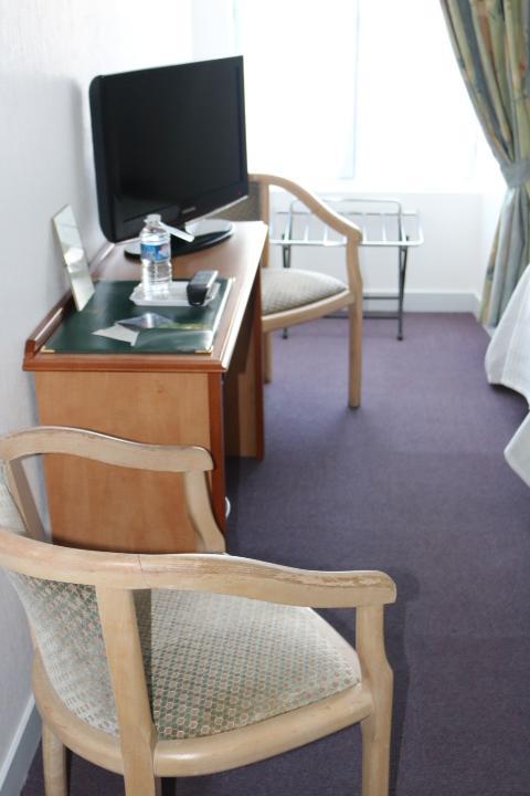 Hotel Logis Le Port Saint Aubin à Morannes sur Sarthe-Daumeray Extérieur photo