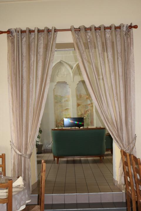 Hotel Logis Le Port Saint Aubin à Morannes sur Sarthe-Daumeray Extérieur photo