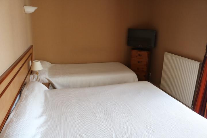 Hotel Logis Le Port Saint Aubin à Morannes sur Sarthe-Daumeray Extérieur photo