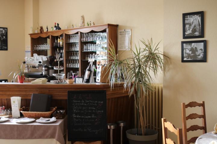 Hotel Logis Le Port Saint Aubin à Morannes sur Sarthe-Daumeray Extérieur photo
